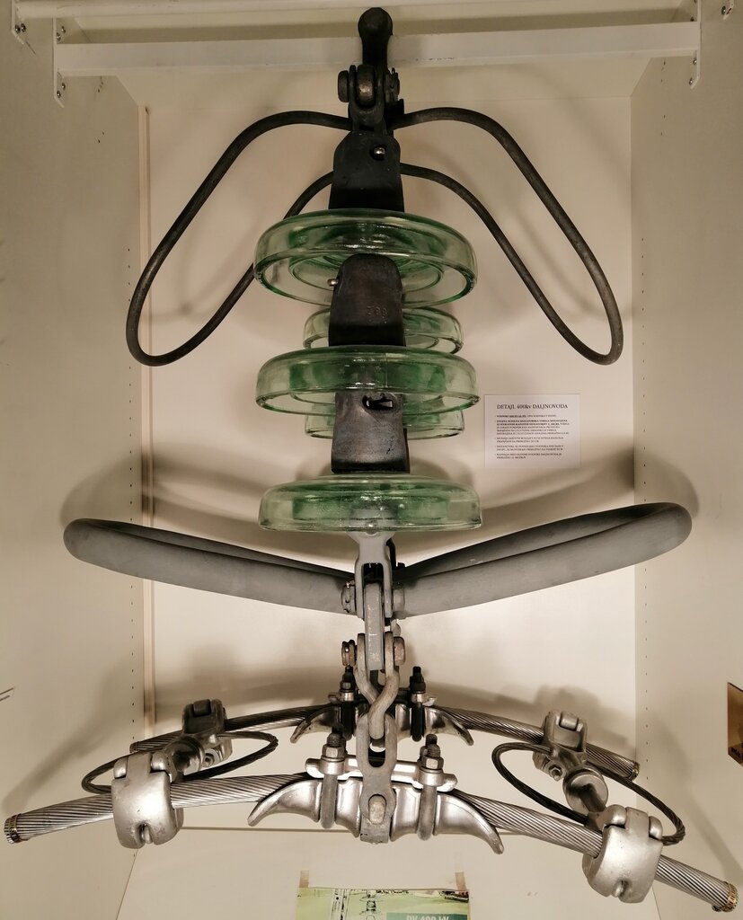 DETAJL 400 kV DALJNOVODA