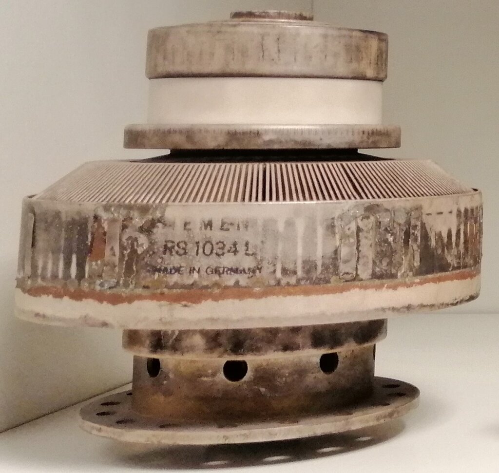 MOČNOSTNA TETRODA RS 1034 L