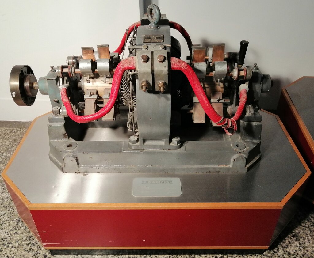 ENOSMERNI GENERATOR