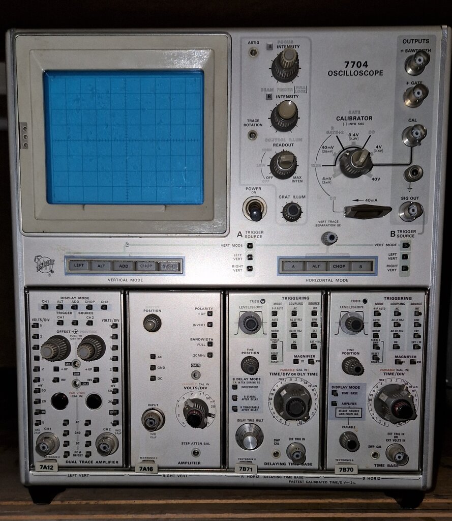 OSCILOSKOP TEKTRONIX 7704